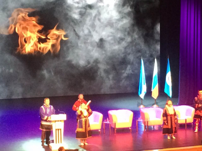 Медведев направил приветствие участникам съезда Ассоциации коренных народов