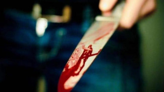 В Новом Уренгое мужчина несколько раз ударил ножом инвалида