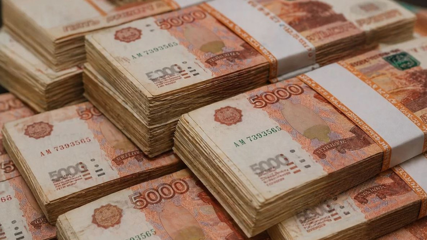 В Новом Уренгое директор задолжал сотруднику более двух миллионов рублей