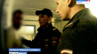 В Салехарде поймали вора, обчищавшего людей прямо на их рабочем месте