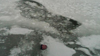 На Ямале двое детей провалились под лёд