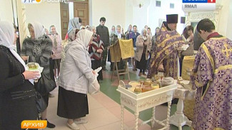Православный мир отмечает Медовый спас – пчелы отдают последний «правильный» мёд
