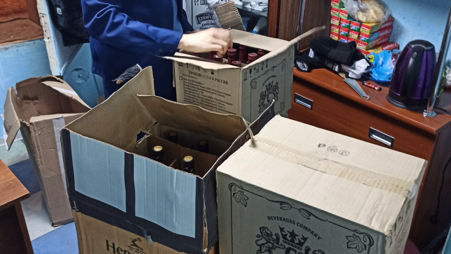 Торговал в подвале: в Новом Уренгое изъяли крупную партию контрафактного алкоголя