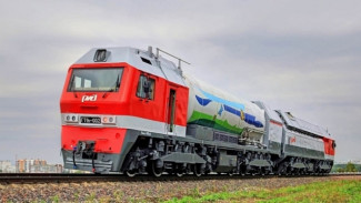 На Ямале испытали первый серийный российский локомотив, работающий на СПГ