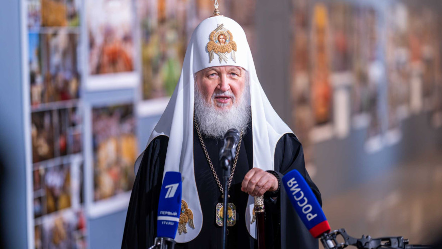 Дмитрий Артюхов поздравил Святейшего Патриарха Кирилла с 15-й годовщиной интронизации