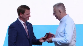  В честь 50‑летия Нового Уренгоя в арт‑резиденции "Сова" наградили почетных жителей города