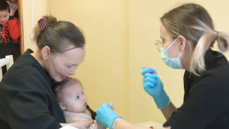 Мороз не помеха: как ямальские врачи осматривают детей в тундре