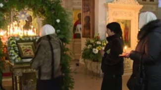 Ночь перед Рождеством: православные христиане отмечают сочельник