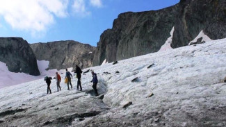 Лакмусовая бумажка природы на Ямале: ученые вернулись из похода на свой «опорный» ледник