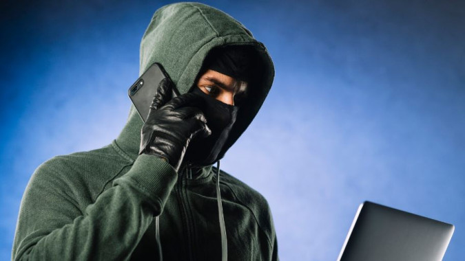 Ямальцев предупредили о новой схеме мошенников с полисами ОМС