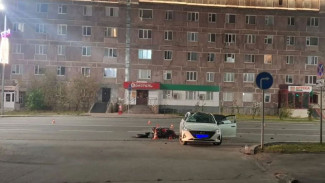 В Новом Уренгое в результате ДТП погиб мотоциклист