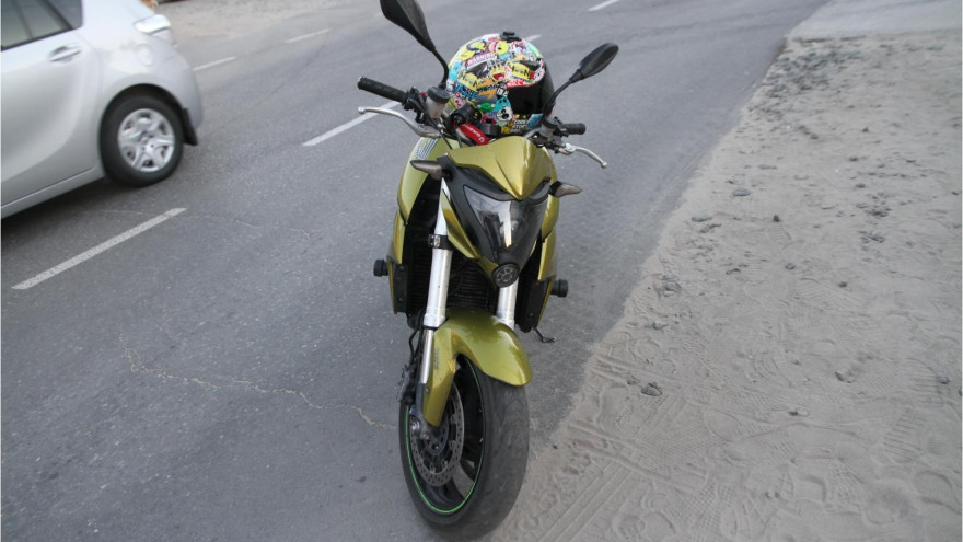 Переходил дорогу в неположенном месте: на Ямале мотоциклист сбил пешехода