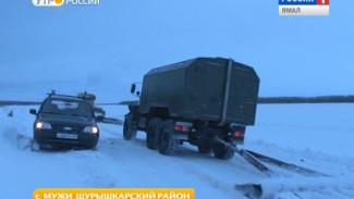 Бой тяжелой техники со снегом. Мужевские дорожники приступили к обустройству зимника