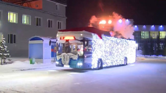 По дорогам Салехарда курсируют праздничные автобусы