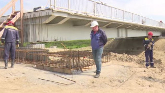 Опять на реконструкции: новый мост на дороге Лабытнанги – Харп разобрали, чтобы построить заново 