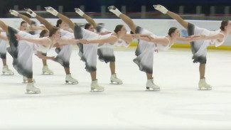 Балерины в коньках: как прошёл Кубок России по синхронному катанию в Салехарде