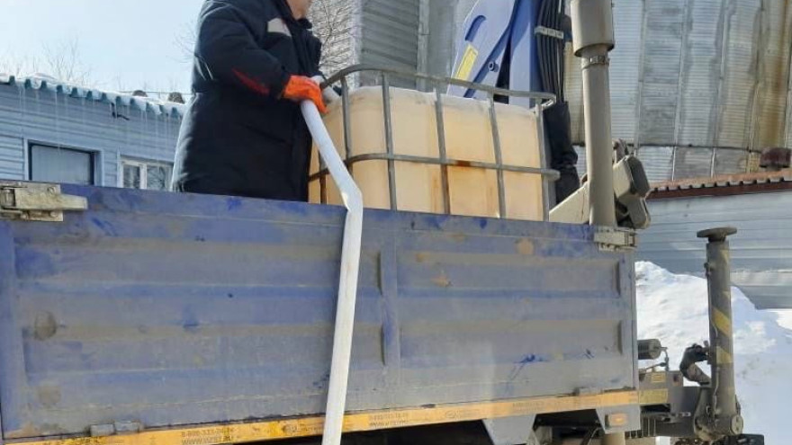 Ямальские коммунальщики снабжают УК дезинфицирующими средствами