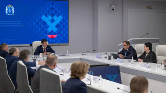 Дмитрий Артюхов встретился с депутатами Заксобрания