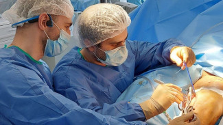 Новоуренгойский врач спас попавшего в ДТП мужчину от ампутации ноги 