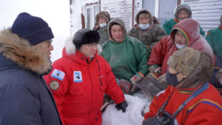На Ямале пострадавшие от гололеда семьи оленеводов начали получать матпомощь 
