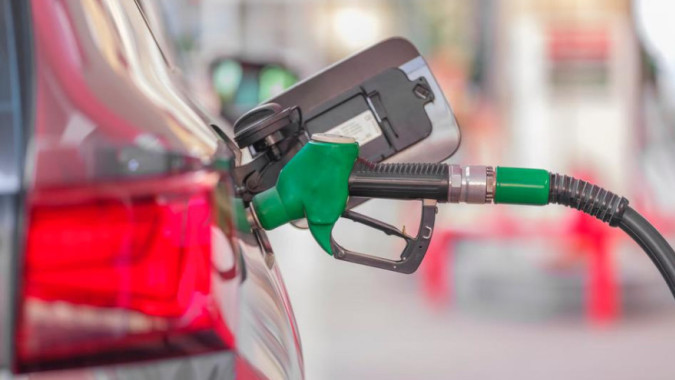 ФАС начала внеплановые проверки участников топливного рынка