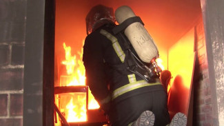 Ямальские сотрудники МЧС провели «горячие» учения с реальным огнем