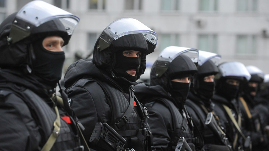 ФСБ, ФСО, МВД, Росгвардия и МЧС: зачем силовики вышли на улицы Лабытнанги