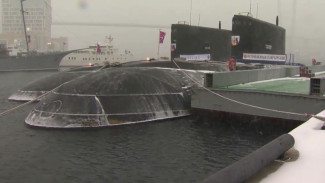 Во Владивостоке всеобщее ликование - корвет «Гремящий» и две подводные лодки класса «Варшавянка» вернулись в родную гавань