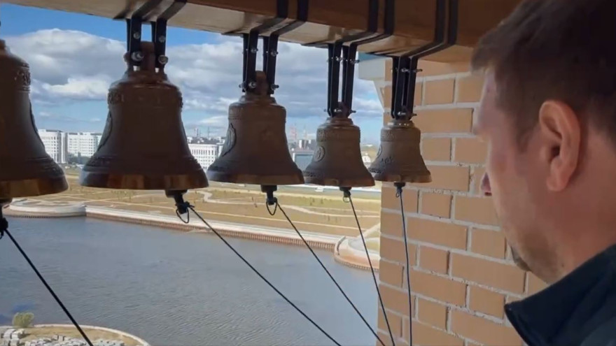 В Салехарде на звоннице Собора в честь Преображения Господня зазвучали новые колокола