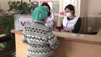 В Ноябрьске пациенты стационарных отделений проголосовали прямо в больнице