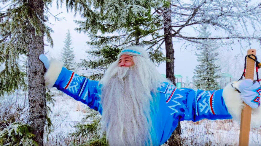 Арктический Дед Мороз путешествует по Ямалу в поисках лучших новогодних игрушек