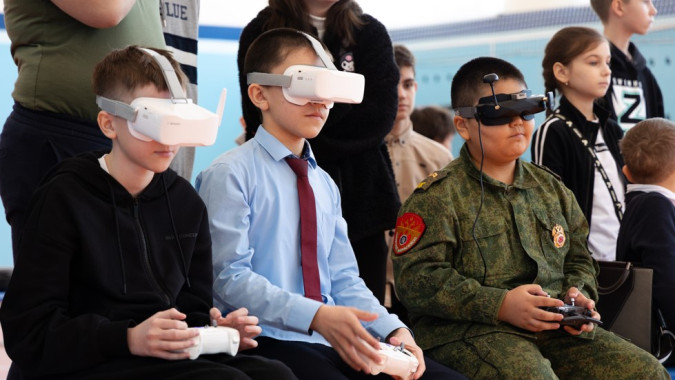 В Салехарде определили лучших пилотов на муниципальном этапе гонок дронов