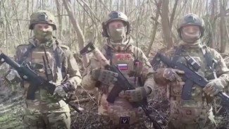 Бойцы СВО шлют праздничные приветы жительницам Ямала