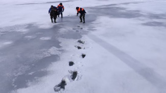 На Ямале развернулась целая спецоперация по спасению людей, попавших в ледяной капкан