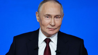 Владимир Путин наградил пятерых жителей Ямала за личные заслуги и вклад в развитие региона