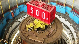 Ювелирная техническая операция: на Красноярской ГЭС демонтировали старое рабочее колесо гидроагрегата