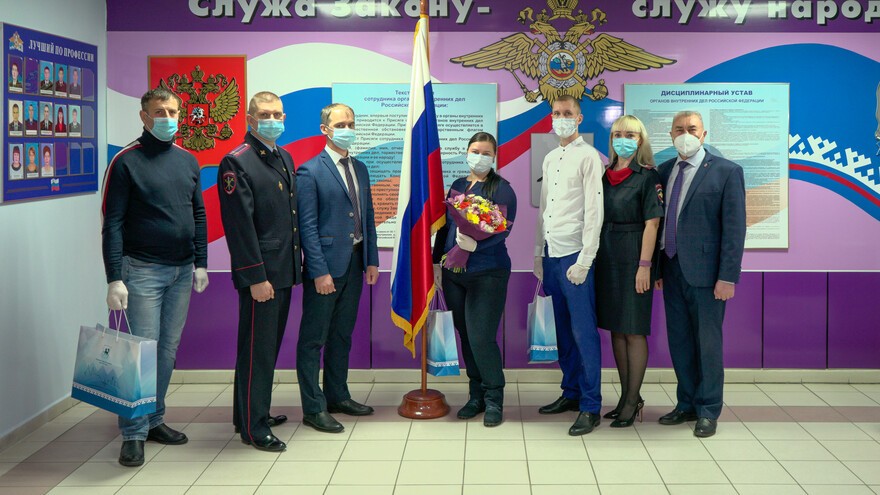В Салехарде новоиспеченные граждане России торжественно принесли присягу государству