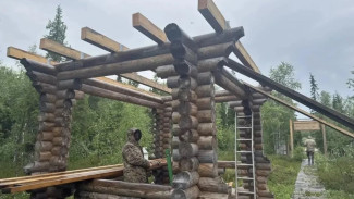 Комары и оводы не помеха: в «Полуйском» обустраивают экотропу