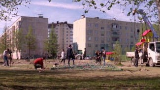 «Комфортная городская среда». В Ноябрьске возводят две многофункциональные площадки