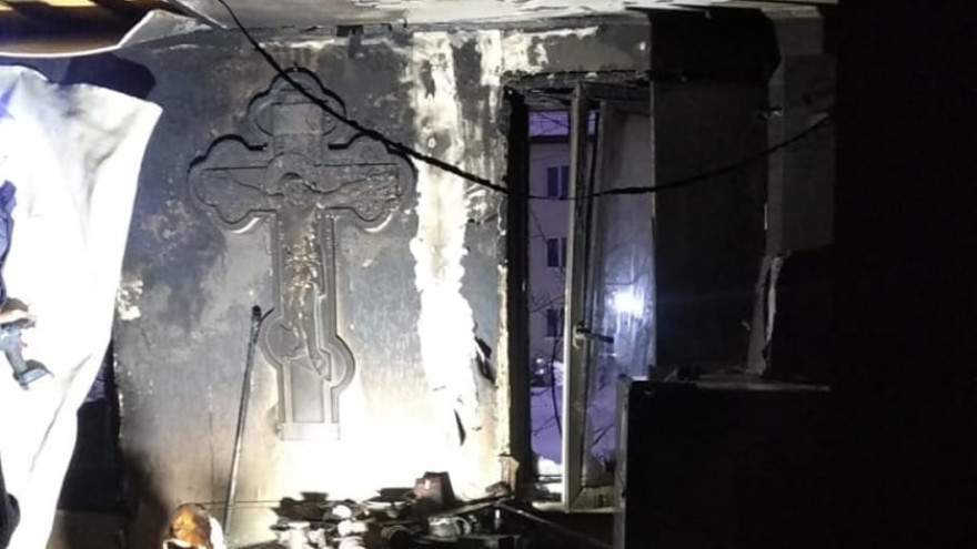 Из горящего дома в Ноябрьске спасли 10 человек