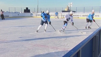 Хоккей на фоне ледокола. В Сабетте прошел грандиозный арктический чемпионат