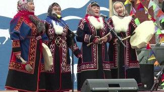Фольклорный ансамбль «Сёётей Не» подарил слушателям песню в честь 75-летия Великой Победы