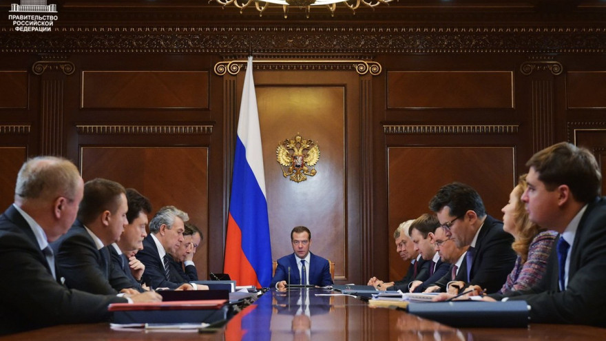 Правительство России в полном составе подало в отставку 