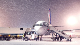 Из-за непогоды на Ямале авиарейс из Москвы вынужден был  совершить посадку в ХМАО