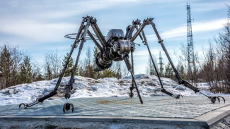Ноябрьский комар признан одним из самых необычных памятников 