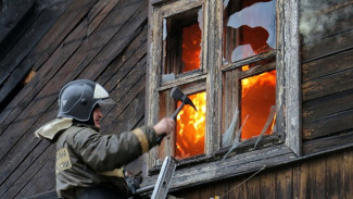  Пожар в Красноселькупе, спасено 8 человек