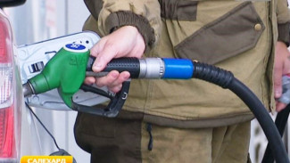 Россия вошла в десятку стран с самым дешевым бензином в мире