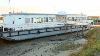 Мелководье на Ямале: пассажирские суда не могут причалить к берегу