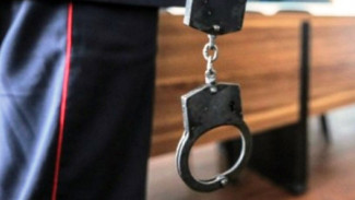 В Ноябрьске осужден экс-полицейский, который буквально выбивал из человека показания
