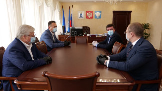 Андрей Воронов обсудил с главами компаний ТЭК вопросы обсервации вахтовиков